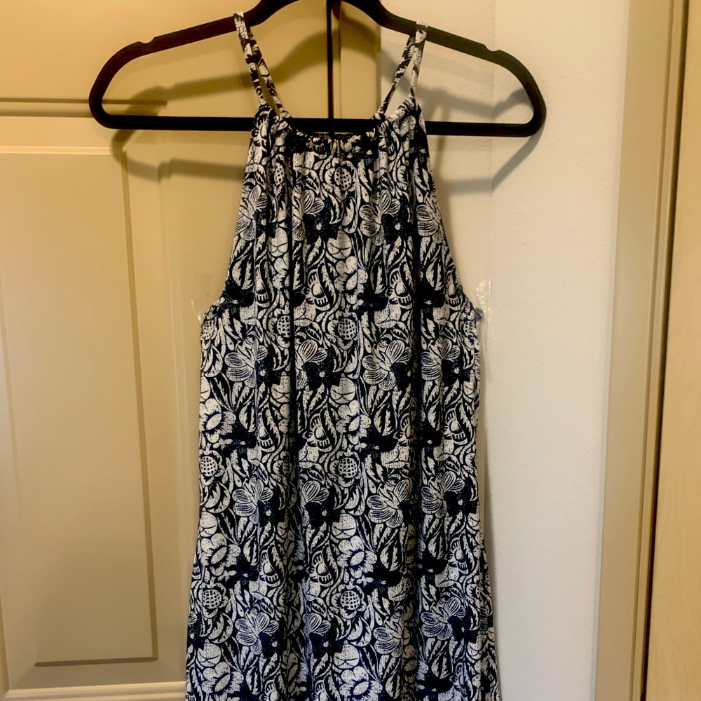Sun dress. Never worn. Comfortable and versatile.
